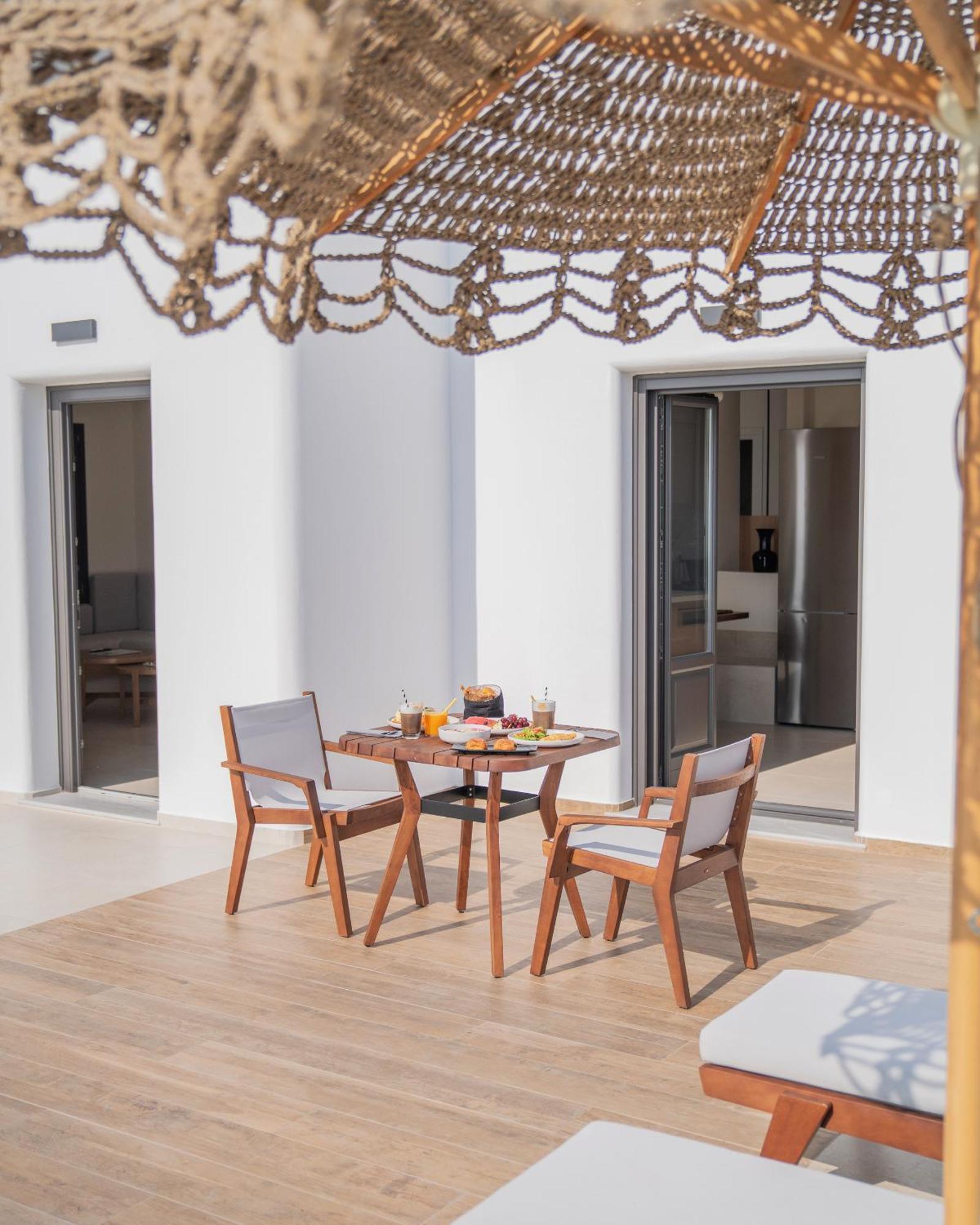 Venus Sunrise Suites & Villas Vourvoúlos Extérieur photo