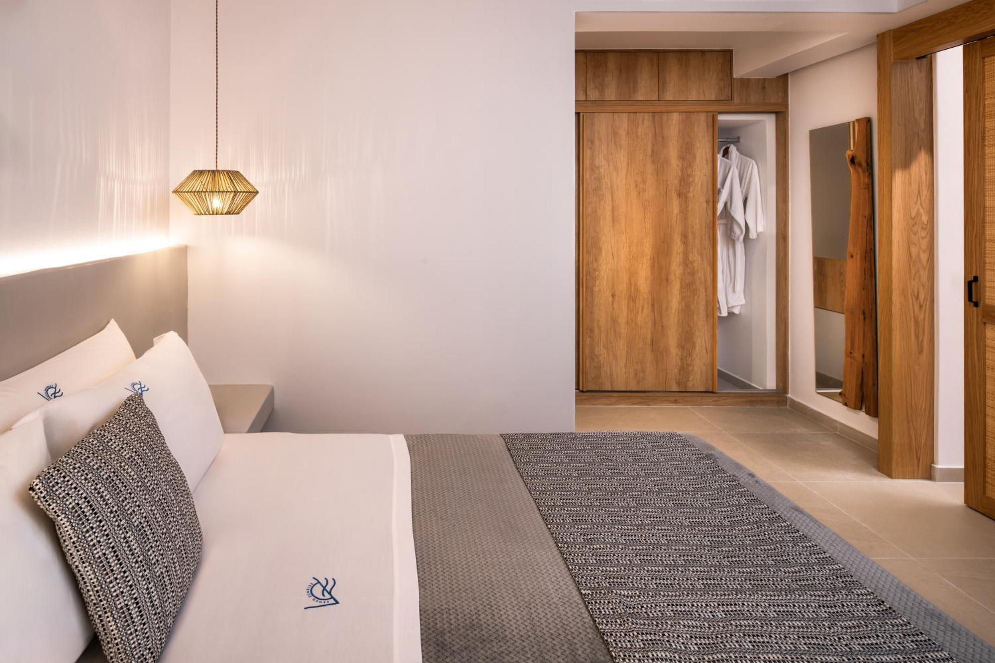 Venus Sunrise Suites & Villas Vourvoúlos Extérieur photo